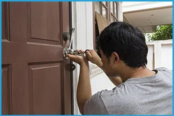 Lock Locksmith Services Newton Highlands, MA 781-519-7434 - 16-emergency-locksmith-opening