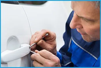 Lock Locksmith Services Newton Highlands, MA 781-519-7434 - 20-car-locksmith